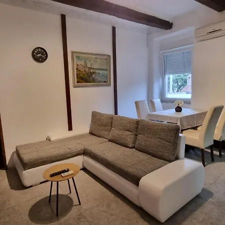 Apartman Rino *